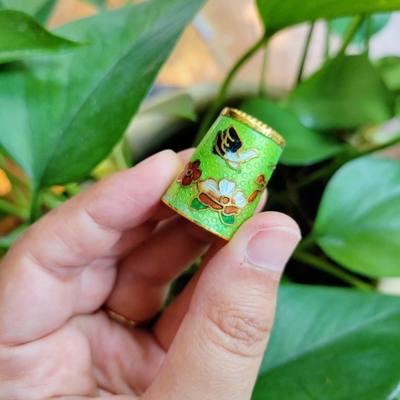 Vintage Floral Cloisonne Thimble - Picture 2 of 8